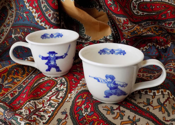 染付マグ海賊遊び